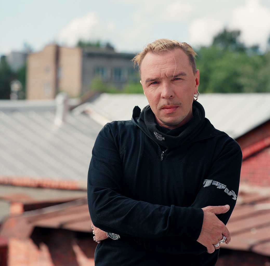 Гарик Сукачёв записывает "Я остаюсь" при участии большого количества музыкантов